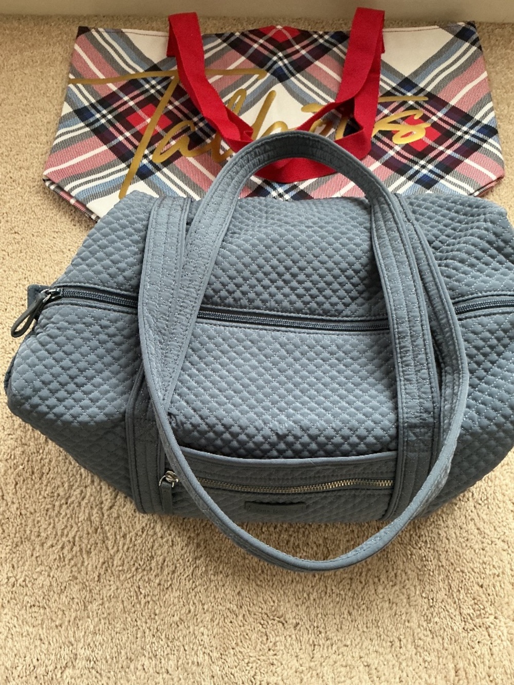 🥰PERFECT DUFFLE BAG BY VERA BRADLEY WITH FREE BONUS BAG🥰
